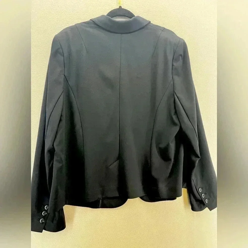 Lane Bryant Blazer, black, Buisness Casual, button front, pockets, work wear - Picture 3 of 8